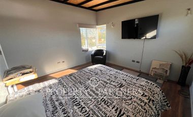 Linda Parcela con 2 casas cercana al colegio Alborada