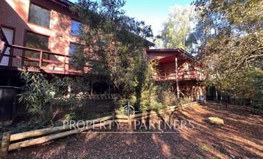 Exclusiva Casa en Vilches con Entorno Natural Privilegiado