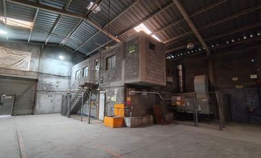 Bodega industrial completamente equipada en Santa Catarina.