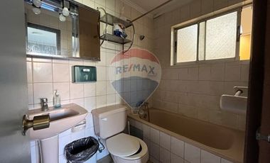 Propiedad Comercial en Avenida Javiera Carrera