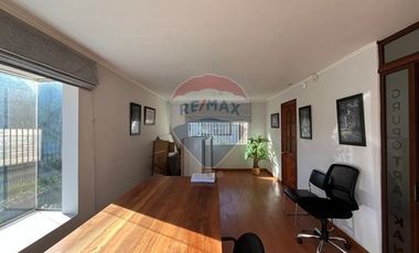 Propiedad Comercial en Avenida Javiera Carrera