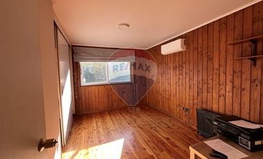 Propiedad Comercial en Avenida Javiera Carrera