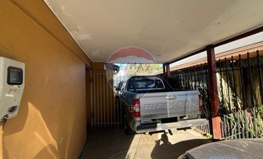Propiedad Comercial en Avenida Javiera Carrera