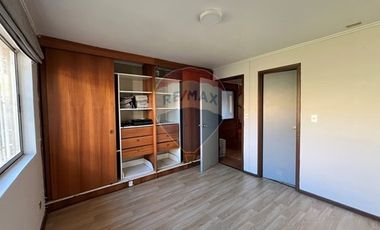 Propiedad Comercial en Avenida Javiera Carrera