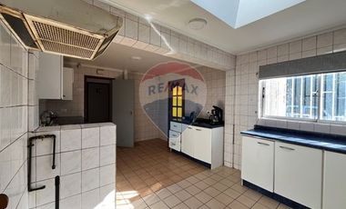 Propiedad Comercial en Avenida Javiera Carrera
