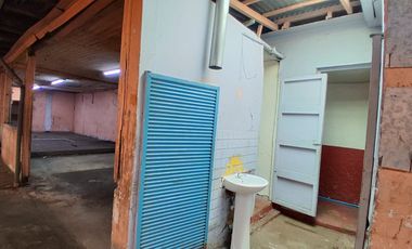 Local Comercial en Arriendo, Carlos Valdovinos 1033, San Miguel.