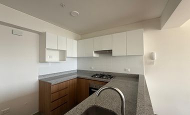 Alquiler De Departamento Semi Amoblado Con Vista Panorámica en San Isidro
