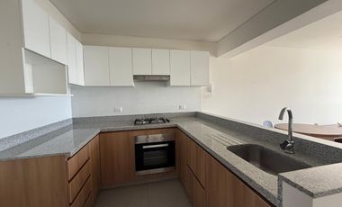 Alquiler De Departamento Semi Amoblado Con Vista Panorámica en San Isidro