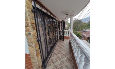 SOLO CONTADO! Casa Unifamiliar De 160 m² Tricentenario Medellin