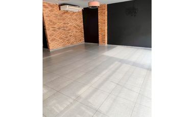 Vendo Edificio de Cuatro Pisos en las Mejoras Publicas - Bucaramanga
