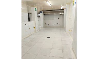 Vendo Edificio de Cuatro Pisos en las Mejoras Publicas - Bucaramanga