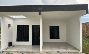 CASA EN VENTA FLORIDA VALLE PARA ESTRENAR DE UN PISO CON TERRAZA