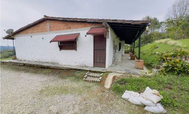 Finca Temática En Marinilla A 20 Min Del Peñol 💰$2.300MM 🌄