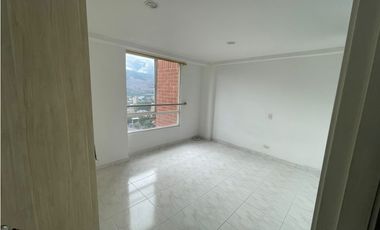 Arriendo apartaestudio en Prado Centro