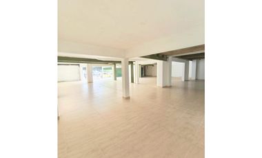 Arriendo Local Comercial Esquinero Sobre La Kra 27
