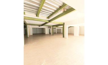Arriendo Local Comercial Esquinero Sobre La Kra 27