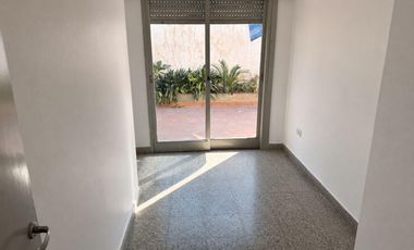 ALQUILER| Departamento 2 Dormitorios con PATIO en Villa Cabrera - TAP8044009