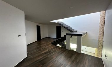Casa Habitación ubicada en Colonia Fracc. la Antigua Cementera, Puebla, Puebla.