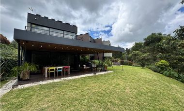 Casa en Arriendo o Venta Loma del Escobero Envigado