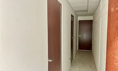 Bodega en renta con oficinas sobre corredor FINSA