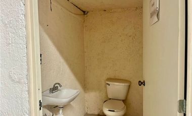 Bodega en renta con oficinas sobre corredor FINSA