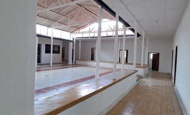 Excelente Casa La Mesa