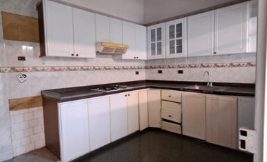 Excelente Casa La Mesa