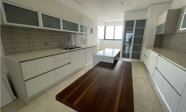 Venta de Apartamento en Costa del Este, Vista al Mar
