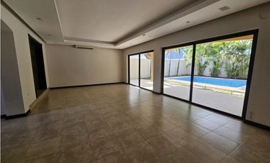 ALQUILER CASA EN COSTA DEL ESTE CON PISICNA 4 REC ANTIGUA MLD