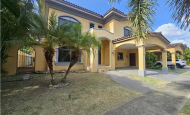ALQUILER CASA EN COSTA DEL ESTE CON PISICNA 4 REC ANTIGUA MLD