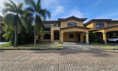 ALQUILER CASA EN COSTA DEL ESTE CON PISICNA 4 REC ANTIGUA MLD