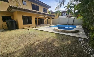 ALQUILER CASA EN COSTA DEL ESTE CON PISICNA 4 REC ANTIGUA MLD