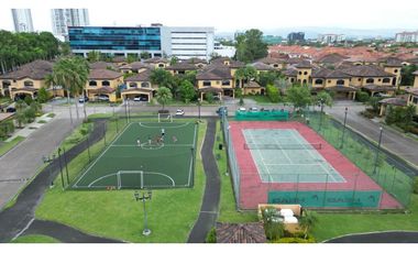 ALQUILER CASA EN COSTA DEL ESTE CON PISICNA 4 REC ANTIGUA MLD