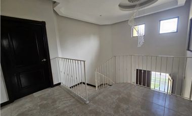 ALQUILER CASA EN COSTA DEL ESTE CON PISICNA 4 REC ANTIGUA MLD