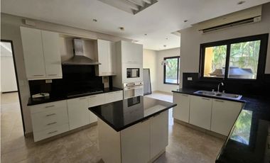 ALQUILER CASA EN COSTA DEL ESTE CON PISICNA 4 REC ANTIGUA MLD