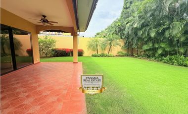 CASA EN AQUILER AMOBLADA - COSTA DEL ESTE - DL