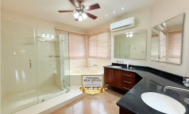 CASA EN AQUILER AMOBLADA - COSTA DEL ESTE - DL