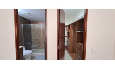 En Venta Apartamento Amoblado 2 Rec River Valley, Panamá Pacífico