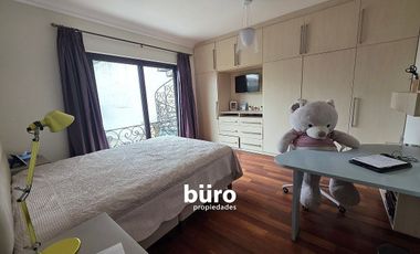 HERMOSA CASA EN VENTA EN ZONA EXCLUSIVA DEL BOSQUE EL OLIVAR EN SAN ISIDRO