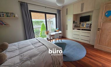 HERMOSA CASA EN VENTA EN ZONA EXCLUSIVA DEL BOSQUE EL OLIVAR EN SAN ISIDRO