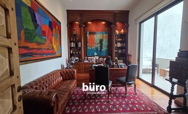 HERMOSA CASA EN VENTA EN ZONA EXCLUSIVA DEL BOSQUE EL OLIVAR EN SAN ISIDRO