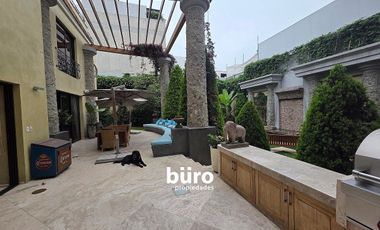 HERMOSA CASA EN VENTA EN ZONA EXCLUSIVA DEL BOSQUE EL OLIVAR EN SAN ISIDRO