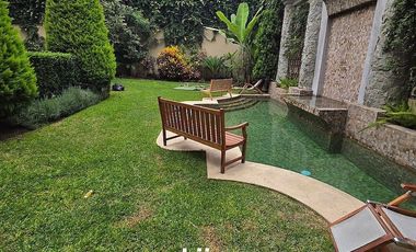 HERMOSA CASA EN VENTA EN ZONA EXCLUSIVA DEL BOSQUE EL OLIVAR EN SAN ISIDRO