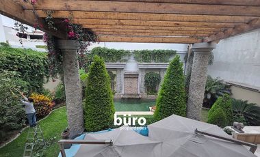 HERMOSA CASA EN VENTA EN ZONA EXCLUSIVA DEL BOSQUE EL OLIVAR EN SAN ISIDRO