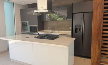 Casa en Condominio en Renta en