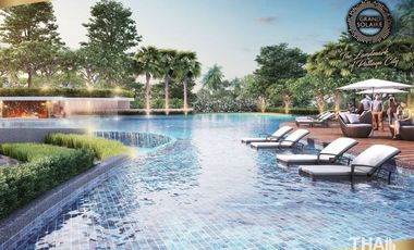 Corner 1 Bedroom Condo with City & Sea View
