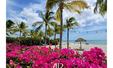 Vendo apartamento frente al mar Playa Blanca PH Lighthouse