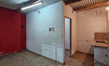 GALPÓN CON OFICINA Y VIVIENDA DE 3 AMBIENTES