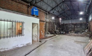 GALPÓN CON OFICINA Y VIVIENDA DE 3 AMBIENTES