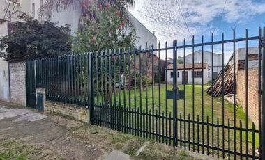 GALPÓN CON OFICINA Y VIVIENDA DE 3 AMBIENTES